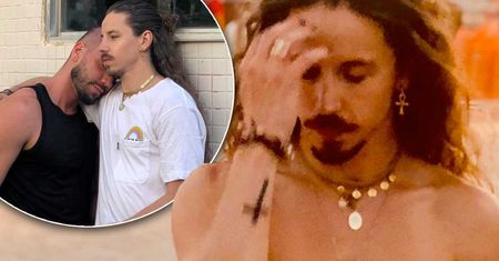 Michał Szpak w objęciach przystojniaka na wakacjach: "Peace, Love, Freedom". Co chciał przekazać tym sugestywnym zdjęciem?