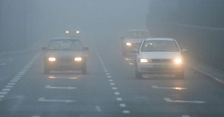 Jak prawidłowo używać świateł przeciwmgielnych