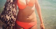 Gwiazda TVN w seksownym bikini szukała świętego Mikołaja na rajskiej plaży! Zabrała ze sobą córkę i tajemniczego kochanka!