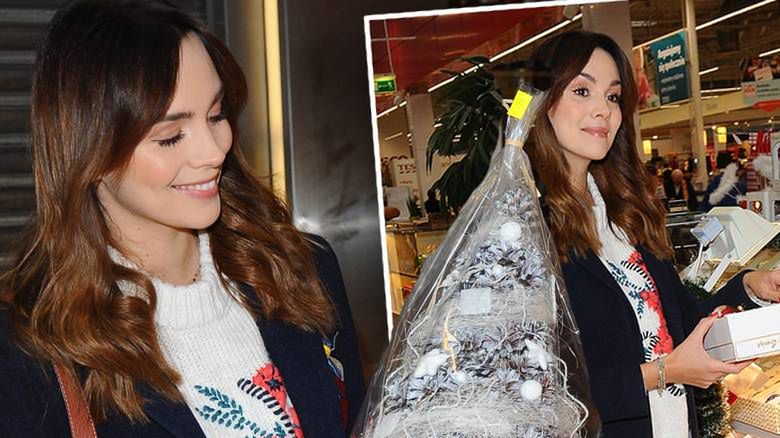 Paulina Krupińska na zakupach świątecznych w Pasażu Tesco