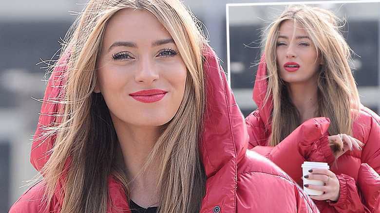 Marcelina Zawadzka pod studiem "Pytanie na Śniadanie"