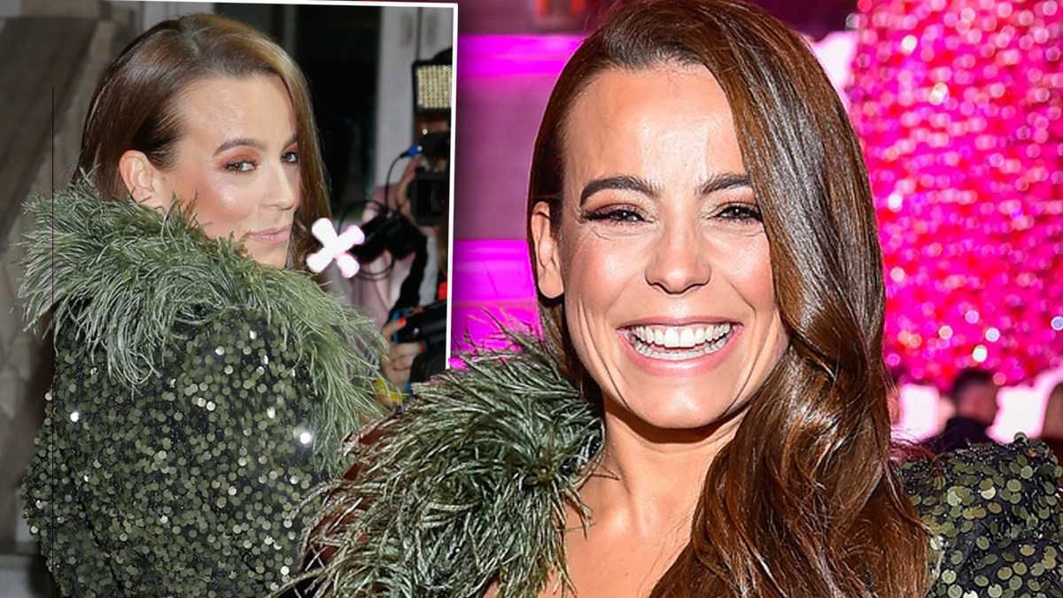 Anna Mucha w mini na pokazie kolekcji Dawida Wolińskiego