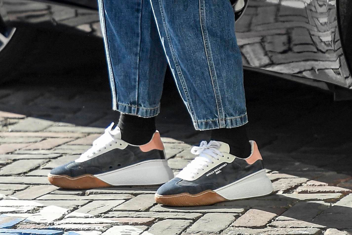 Agnieszka Woźniak- Starak - buty od Stelli McCartney za 1800 PLN