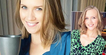 Ciężarna Agnieszka Kaczorowska w zielonej sukience eksponuje zaokrąglony brzuszek. "Widzimy piękną wiosenną mamę"