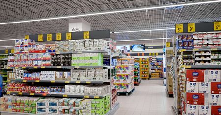 Biedronka ma ogromną niespodziankę dla klientów. Paczkę otrzymasz za grosze, ludzie oszaleli
