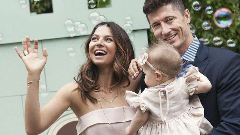 Anna Lewandowska z rodziną