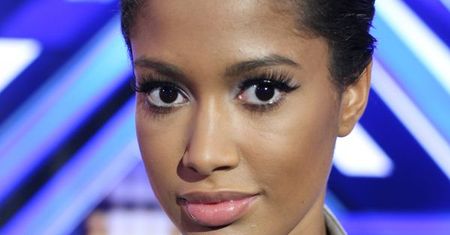 Patricia Kazadi:"Siedzę w pokoiku dla czarnych...". Mocne wejście nowej prowadzącej. Ona rozbuja "X Factor"!