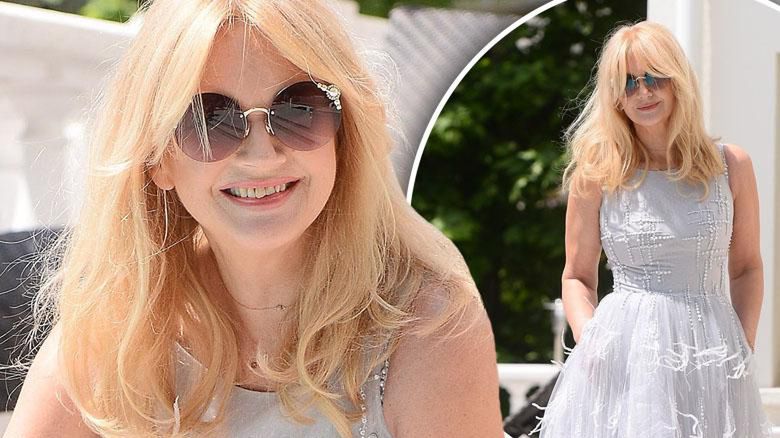 Grażyna Torbicka na sesji zdjęciowej dla L'Oreal Paris - Cannes 2018

kreacja: Viola Piekut