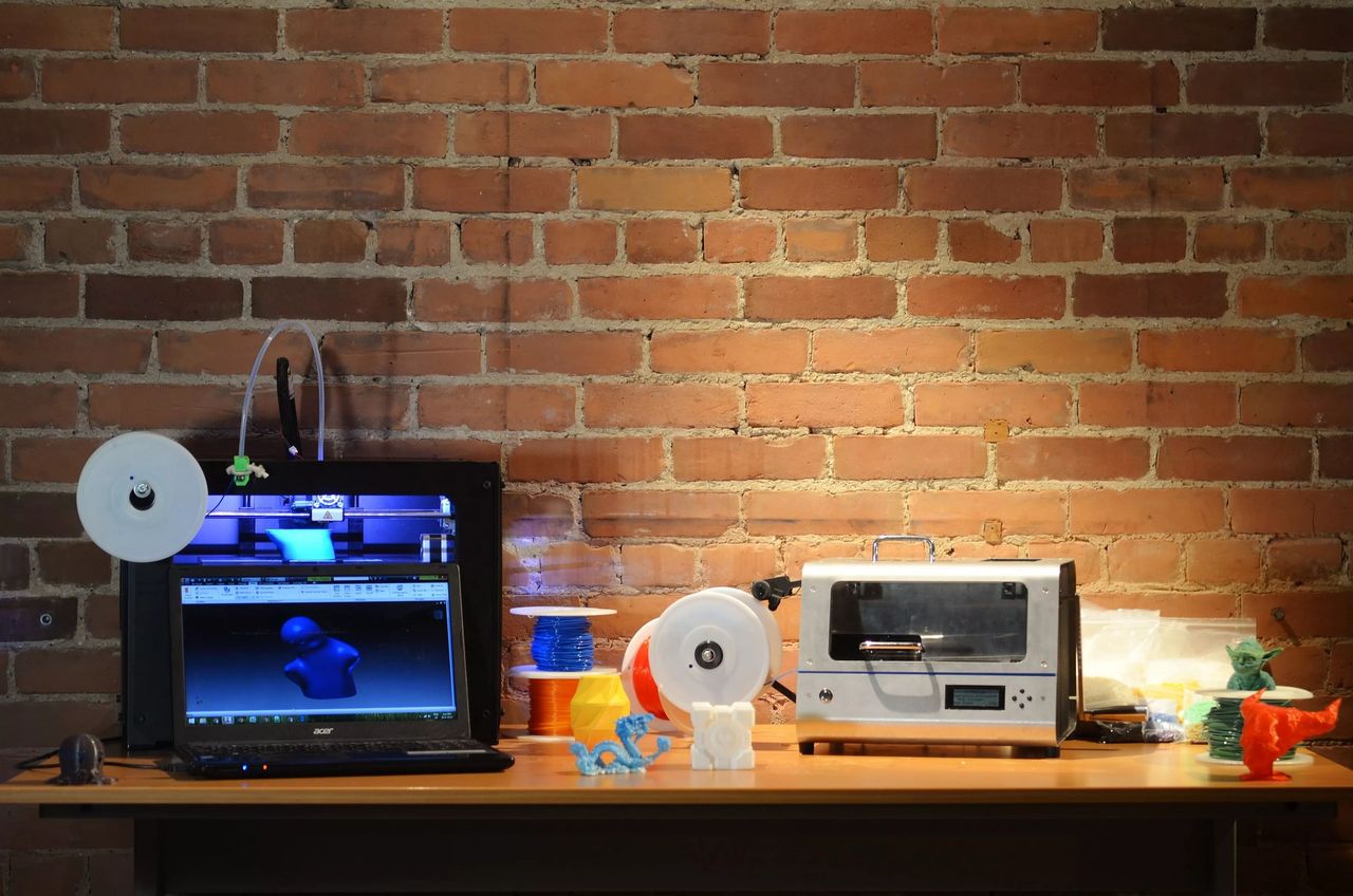 Domowe drukarki 3D. Co potrafią, ile kosztują i czy warto je mieć?