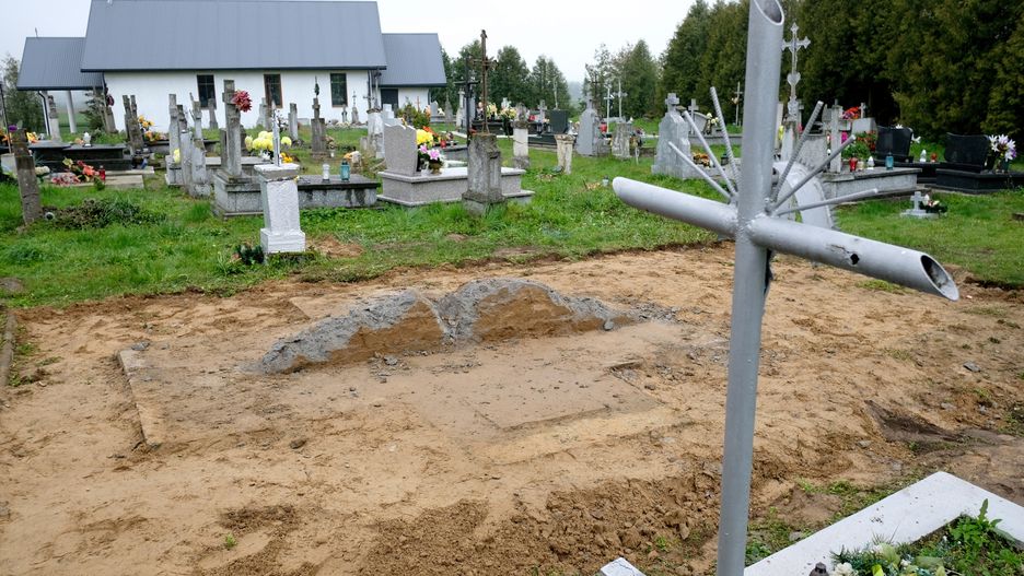 Pozostałości po pomniku gloryfikującym UPA