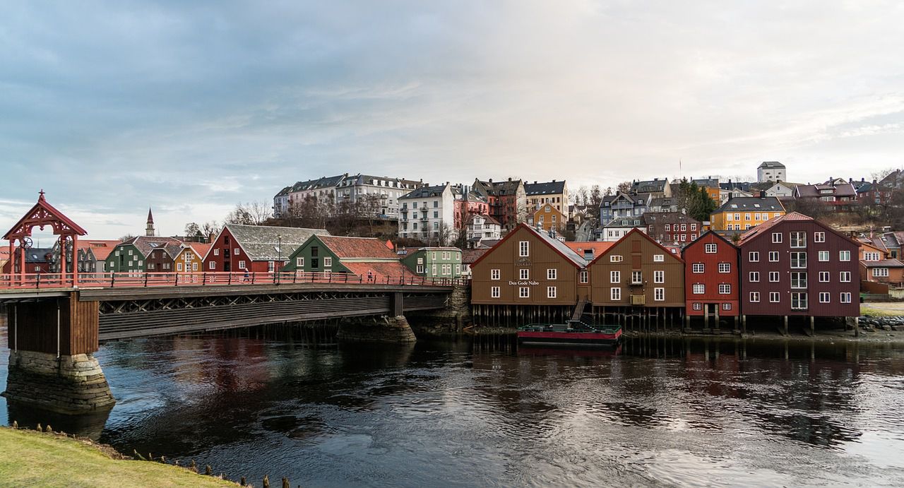 Lotnisko Trondheim-Vaernes (TRD). Jak dojechać do centrum miasta?