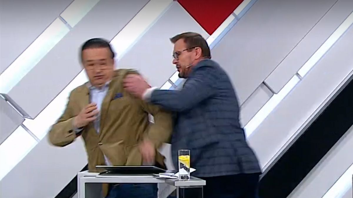 Ukraiński prawnik nie zapanował nad emocjami w programie na żywo. Rzucił się na oponenta.