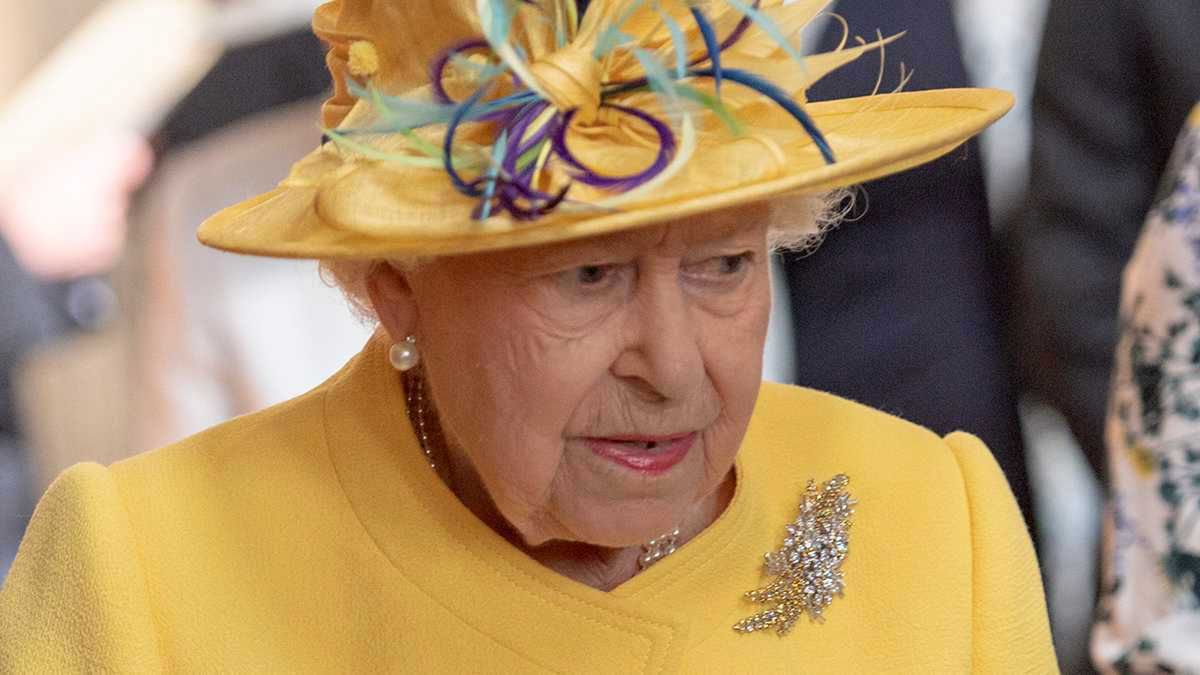 Niepokojące informacje o stanie zdrowia królowej Elżbiety II obiegły media. Lekarze postawili sprawę jasno