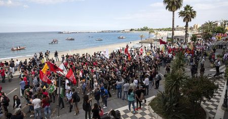 Sycylia: protestujący przeciwko szczytowi G7 starli się z policją