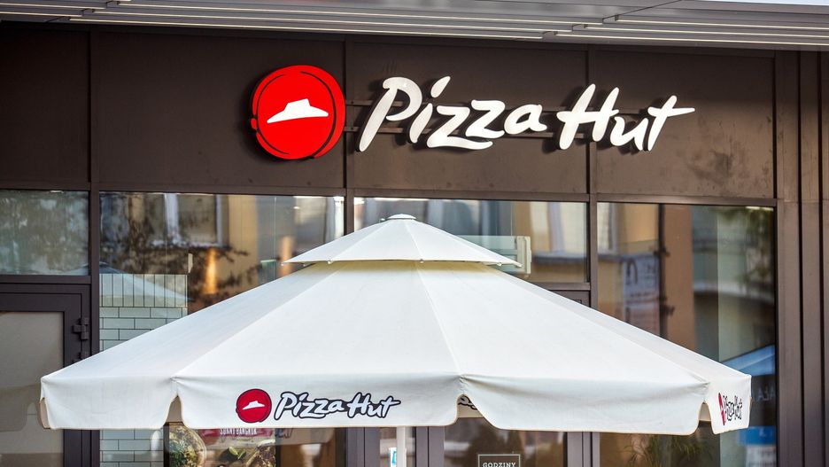 Z okazji urodzin Pizza Hut zaprasza na pizzę w promocji.