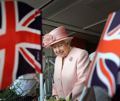 Królowa Elżbieta nie przyszła na chrzest księcia Lousia. Brakuje jej czasu