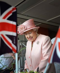 Królowa Elżbieta nie przyszła na chrzest księcia Lousia. Brakuje jej czasu