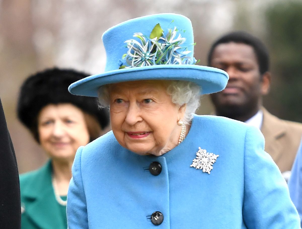 Królowa Elżbieta II nie lubi nudnych rozmówców. Ten sprytny trik pozwala ich uniknąć