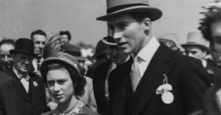 "The Crown": Królowa Elżbieta i lord Porchie. Romans na dworze królewskim?