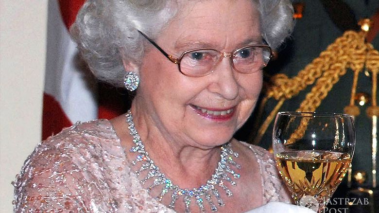 Królowa Elżbieta II alkohol