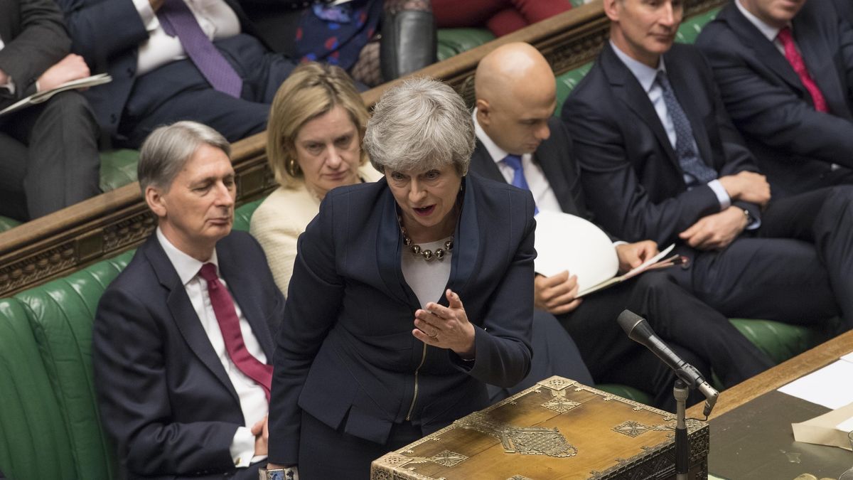 Nocą ze środy na czwartek Izba Gmin znowu głosowała. Tym razem jednak udało się coś przegłosować