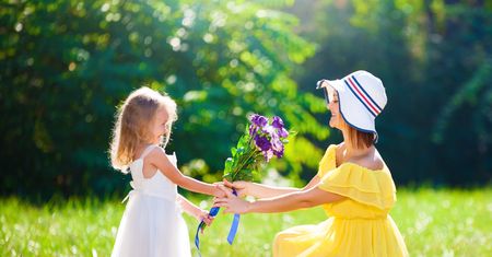 Dzień Matki 2019 – życzenia dla wszystkich mam. Wierszyki, rymowanki i miłe słowa na Dzień Matki