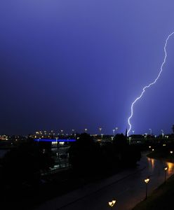 IMGW ostrzega: możliwe burze z gradem i trąby powietrzne