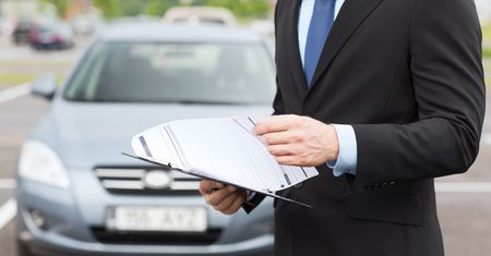 Podwyżki polis za zdjęcia na Facebooku. Rekalkulacja jest bolesna, ale legalna