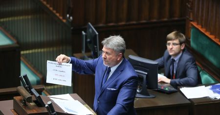Kontrowersyjny wpis posła PiS o Żydach i aborcji. Skrytykował go nawet Joachim Brudziński