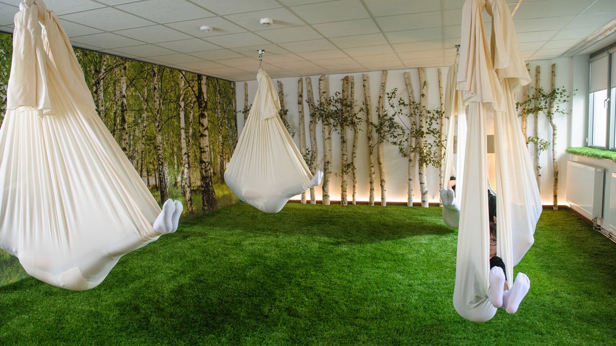 Kawiarenka Snu w SP 84. Uczniowie już przetestowali kokony Vinci Power Nap. 