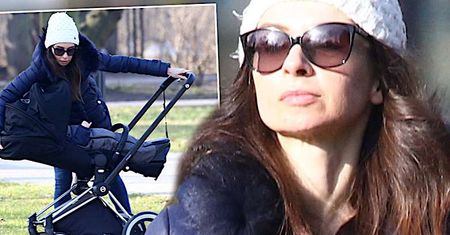 Paparazzi w konsternacji. Marta Kaczyńska z synem na spacerze, ale znowu bez męża! [DUŻO ZDJĘĆ]