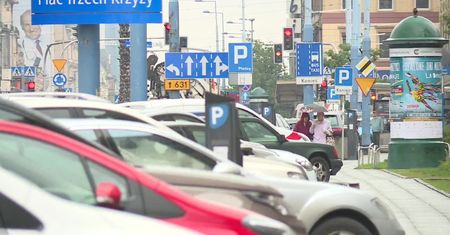 Parkowanie za darmo 11 listopada? Nie wszędzie. Sprawdź obowiązujące zasady