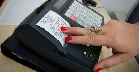 Ok. 40 tys. kas fiskalnych przesyła już fiskusowi paragony on-line