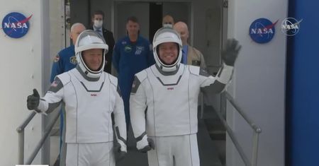 Start rakiety Falcon 9 z astronautami NASA przełożony. Powodem zła pogoda