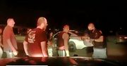 Dławiące się niemowlę, rozpaczająca matka. Akcja ratunkowa policji w Michigan