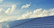 Firmy szukają możliwości oszczędzania na rachunkach za energię. Coraz więcej decyduje się na inwestycje w panele fotowoltaiczne