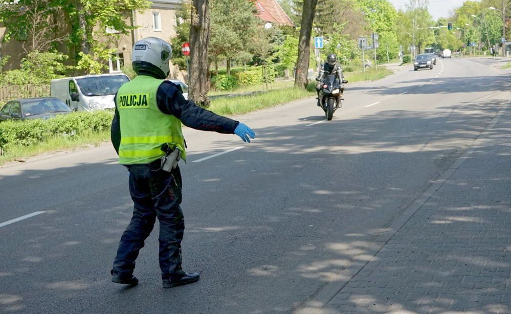 24 ofiary wypadków drogowych w długi weekend; niemal 2 tys. nietrzeźwych kierowców