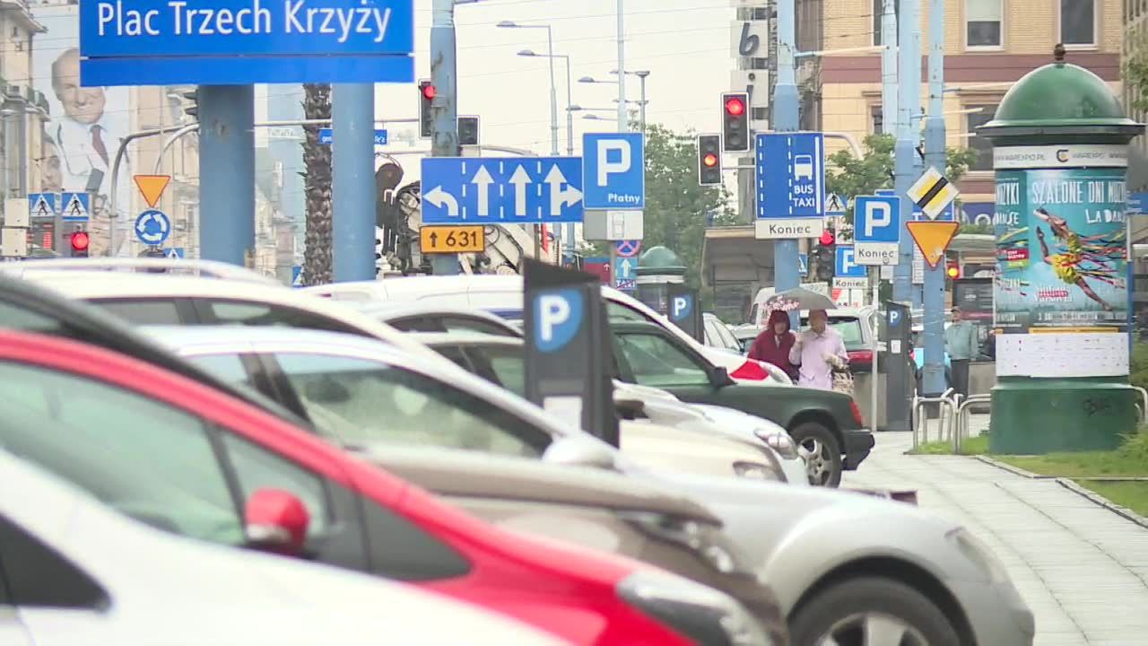 Parkowanie za darmo 11 listopada? Nie wszędzie. Sprawdź obowiązujące zasady