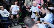 Lech Wałęsa przyjechał do sejmu by spotkać się z protestującymi