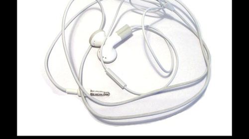 Koniec ze splątanymi słuchawkami! 1