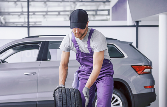 Czas na letnie opony. Sprawdź, jak w razie awarii z kołem pomoże Ci ubezpieczyciel w ramach Pakietu OC