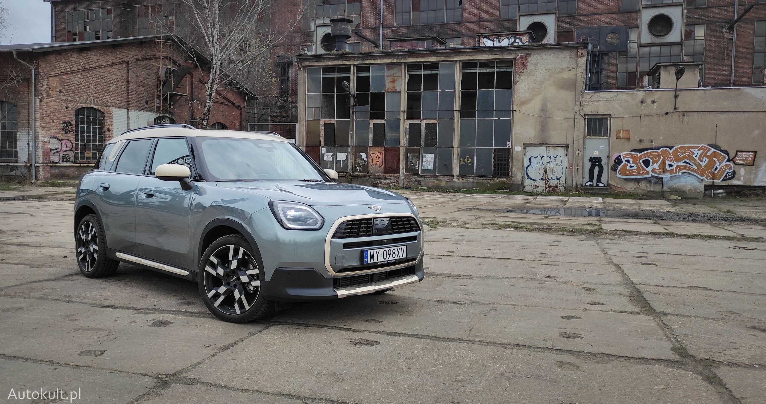 Mini Countryman Favoured 1.5 R3 170 KM 