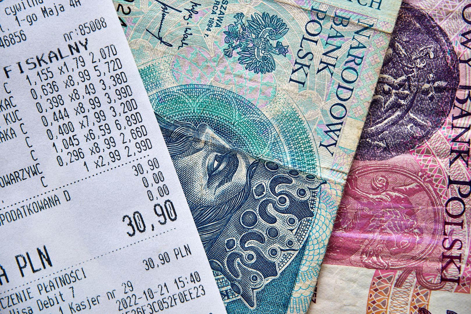polska, paragon, fiskalny, paragon fiskalny, rachunek, faktura, dokument, podatek, podatki, inflacja, bank, wzrost, gospodarka, waluta, handel, inwestycje, banknot, pln, dobrobyt, bieda, kredyt, sprzedaż, koszt, promocja, biznes, budżet, finanse, banknoty, gotówka, emerytura, emeryt, pożyczka, nbp, bezrobocie, deficyt, europa