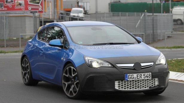 Opel Astra OPC 2012