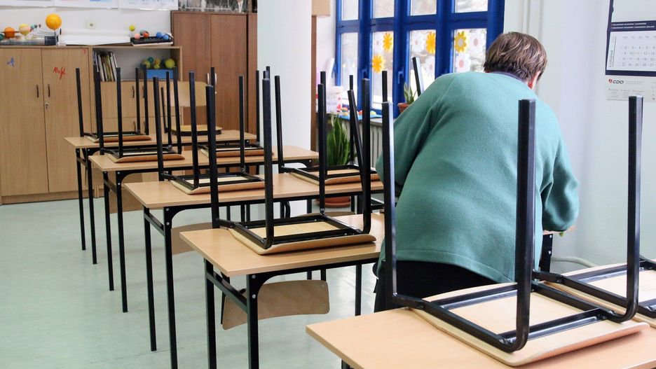 Zarobki nauczycieli coraz bardziej zbliżają się do zarobków pracowników niepedagogicznych/ zdjęcie ilustracyjne 