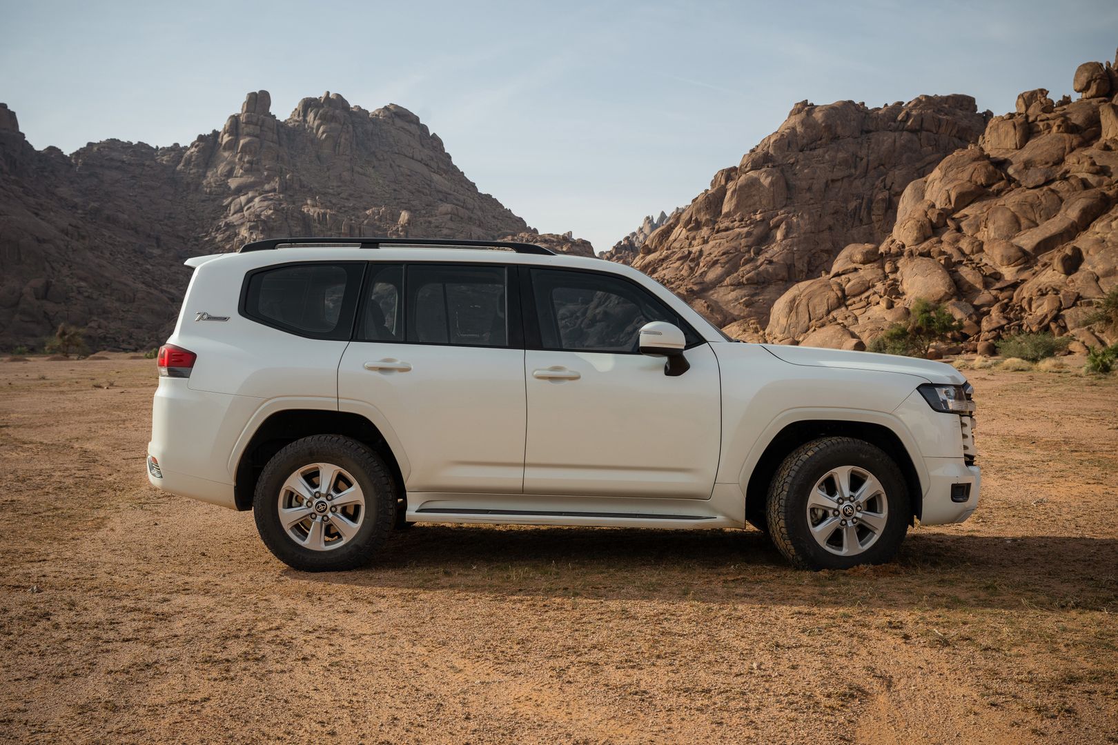 Toyota Land Cruiser 300