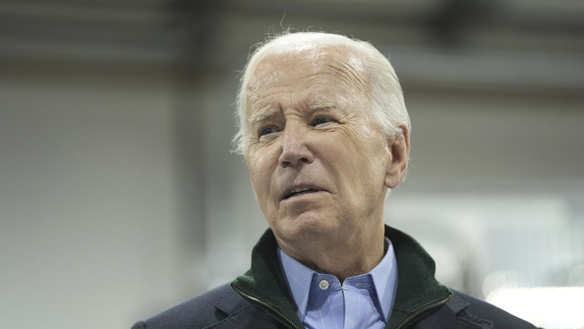 Temporary
President Joe Biden speaks while visiting firefighters at the Allentown Fire Training Academy, Friday, Jan. 12, 2024, in Allentown, Pa. Earlier in the day, Biden had stopped into a trio of Pennsylvania stores to stress the value of small businesses and talk up his economic record. (AP Photo/Evan Vucci)
Evan Vucci