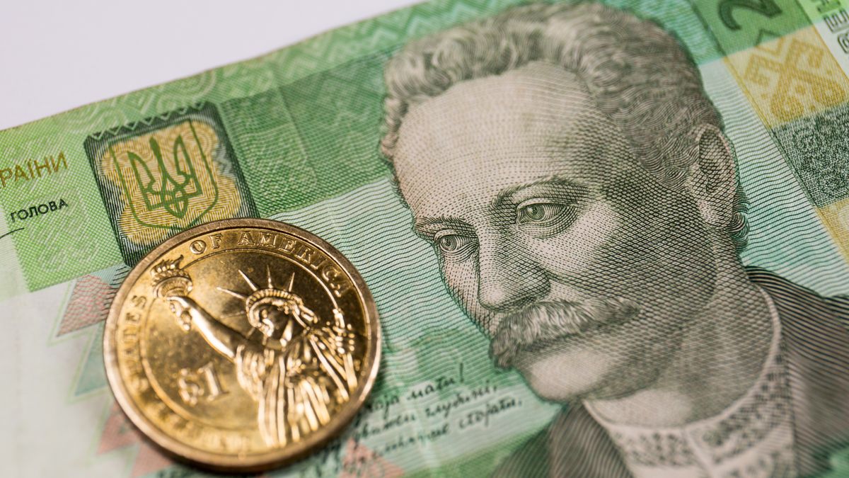 Na zdjęciu banknot i moneta hrywny