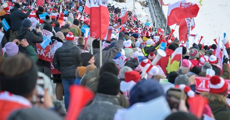 Skoki w Wiśle. Kibice zwracają uwagę na "podatek od pomponów"