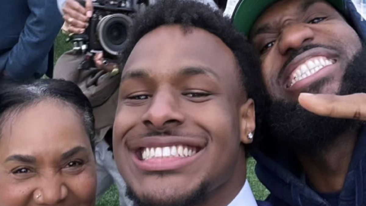 Bronny James wrzucił zdjęcie z ojcem